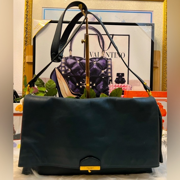 💜Nina Ricci Collection Adjustable Crossbody Bag